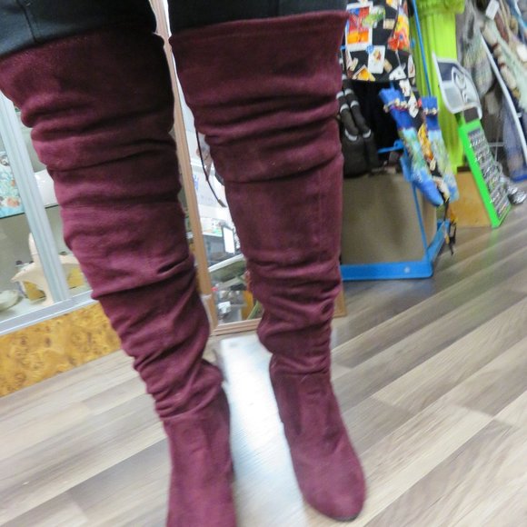 THIGH HIGH SUEDE BOOTS / SIZE 10 / ZIPPER SIDES - Picture 3 of 10